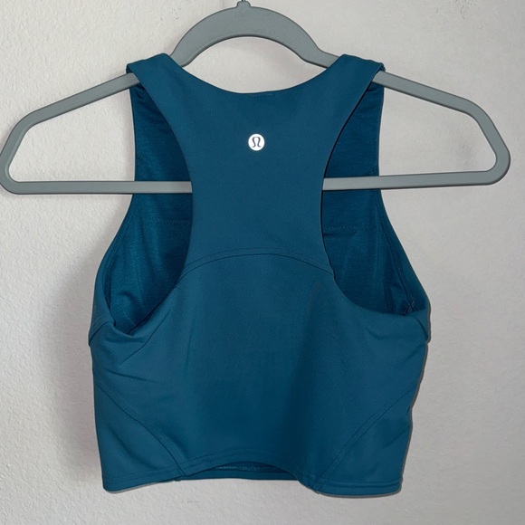 LuLuLemon Crop Tank - Picture 3 of 4